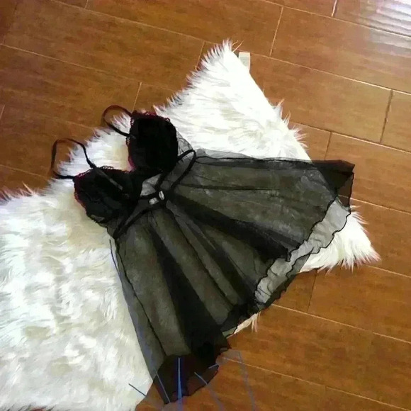 Y2K Secret Treasures Black and Red Baby Doll size Medium - Picture 4 of 5